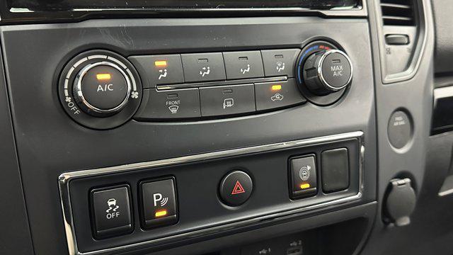 used 2023 Nissan Titan car, priced at $25,600