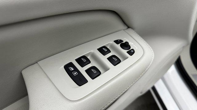 used 2023 Volvo S60 Recharge Plug-In Hybrid car, priced at $21,600