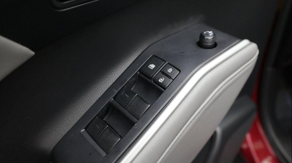used 2022 Toyota Highlander car, priced at $28,095