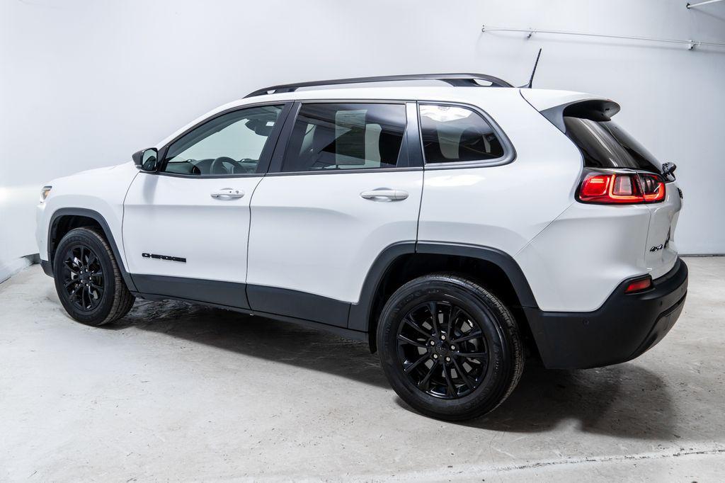 used 2023 Jeep Cherokee car, priced at $23,992