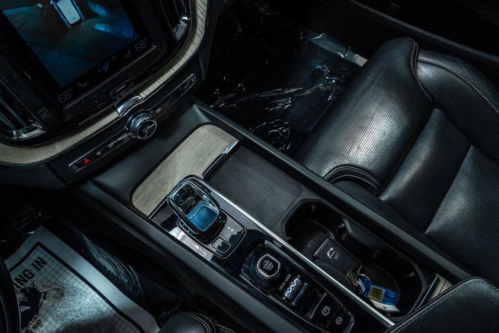 used 2021 Volvo XC60 Recharge Plug-In Hybrid car, priced at $29,692