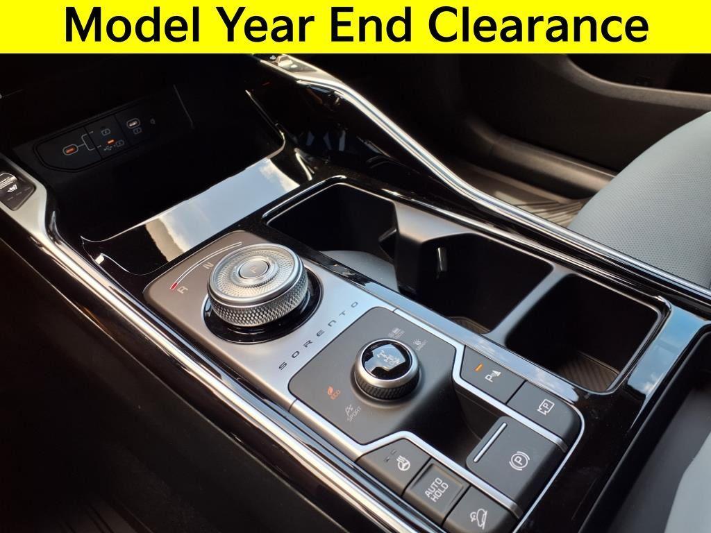 new 2025 Kia Sorento Hybrid car, priced at $42,920