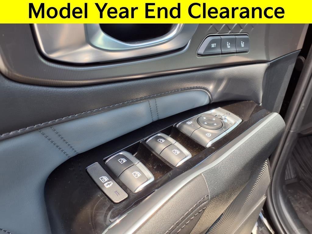 new 2025 Kia Sorento Hybrid car, priced at $42,920