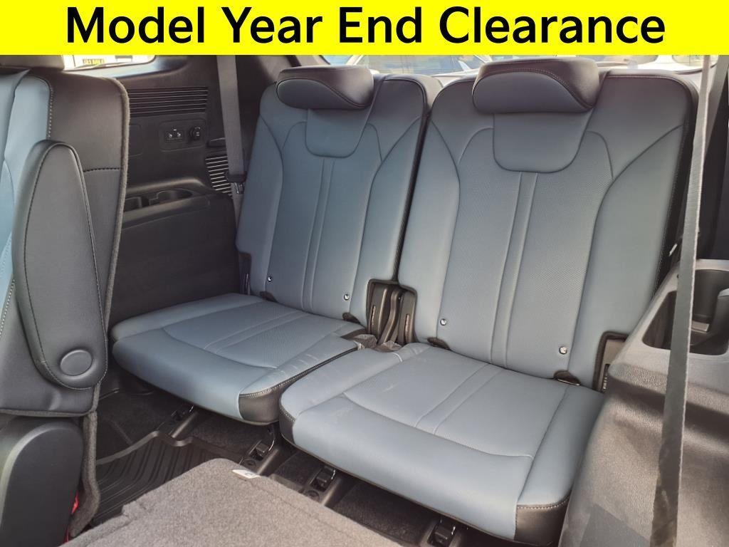 new 2025 Kia Sorento Hybrid car, priced at $42,920