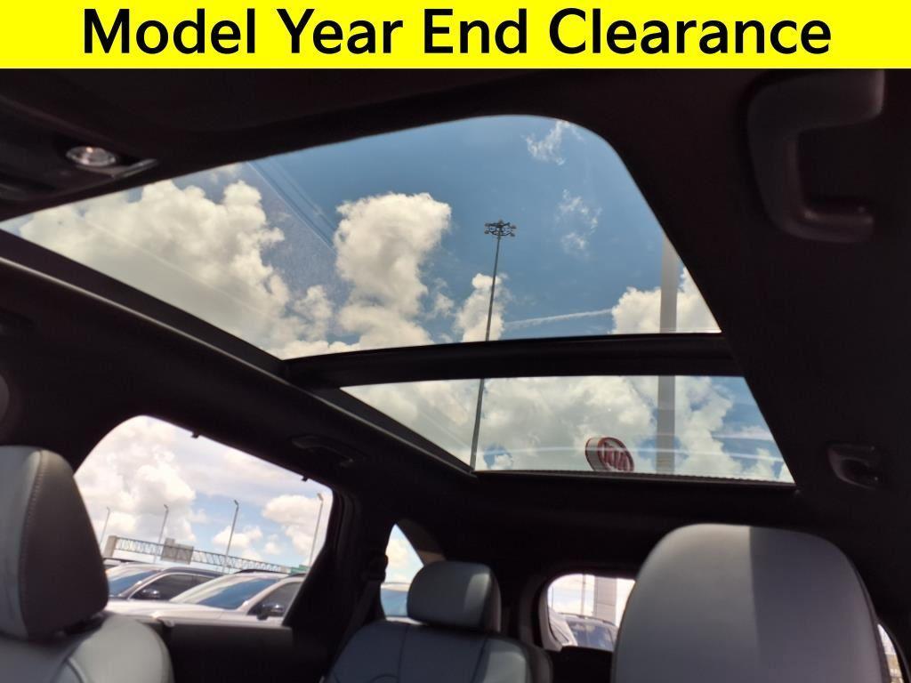 new 2025 Kia Sorento Hybrid car, priced at $42,920