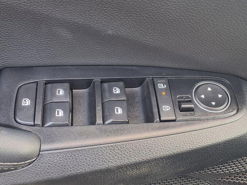 used 2025 Kia Seltos car, priced at $21,216