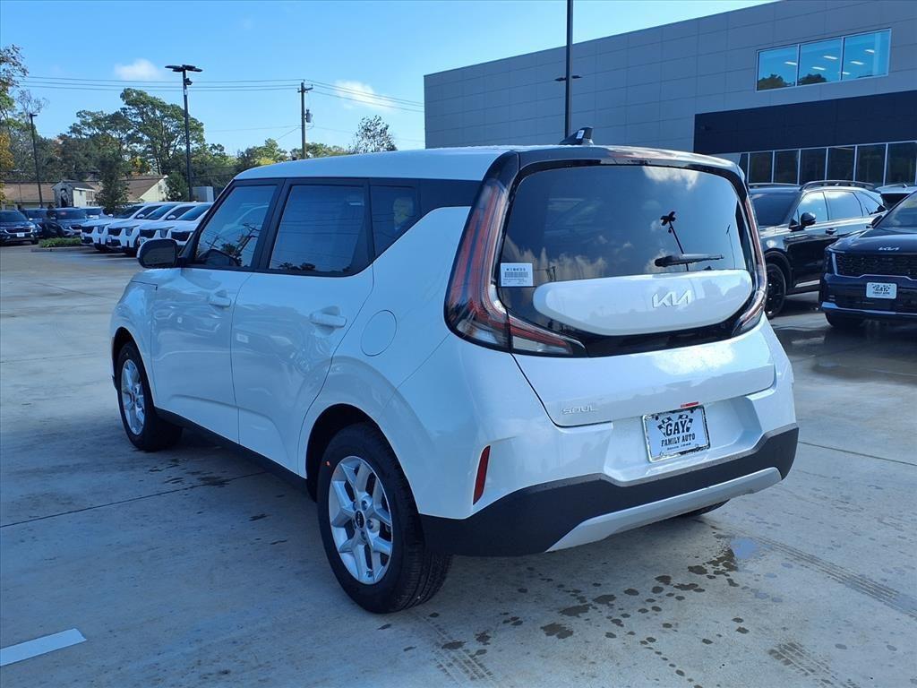 new 2025 Kia Soul car, priced at $21,148