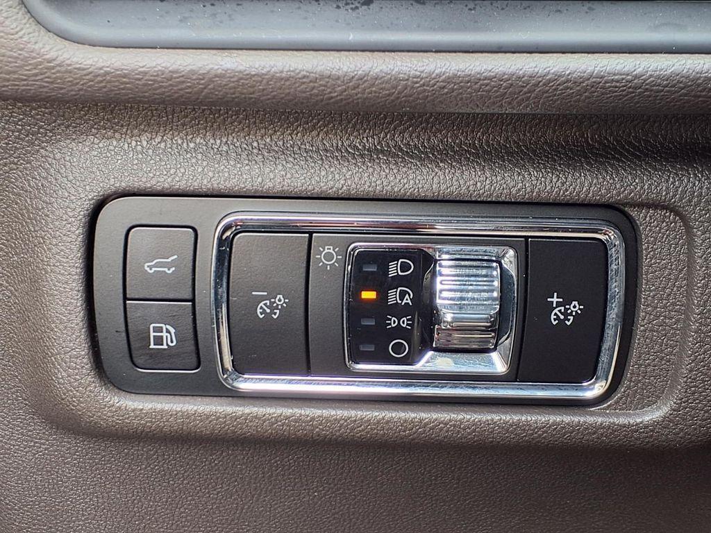 used 2024 Lincoln Corsair car, priced at $34,216