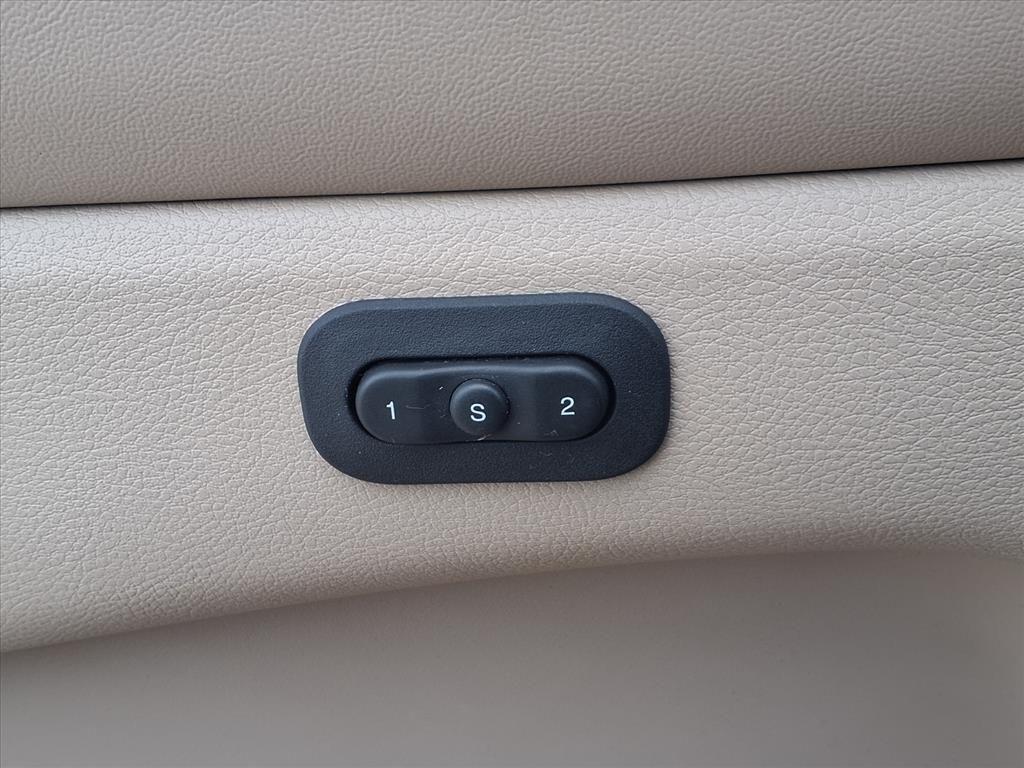 used 2017 Jeep Grand Cherokee car, priced at $17,991