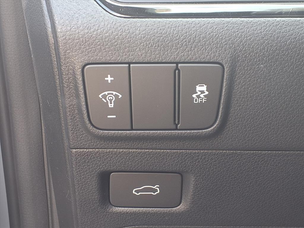 new 2026 Kia K5 car, priced at $30,293