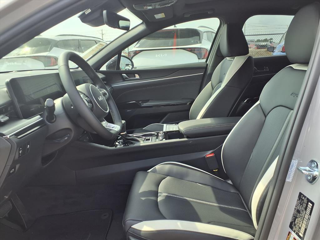 new 2026 Kia K5 car, priced at $30,293