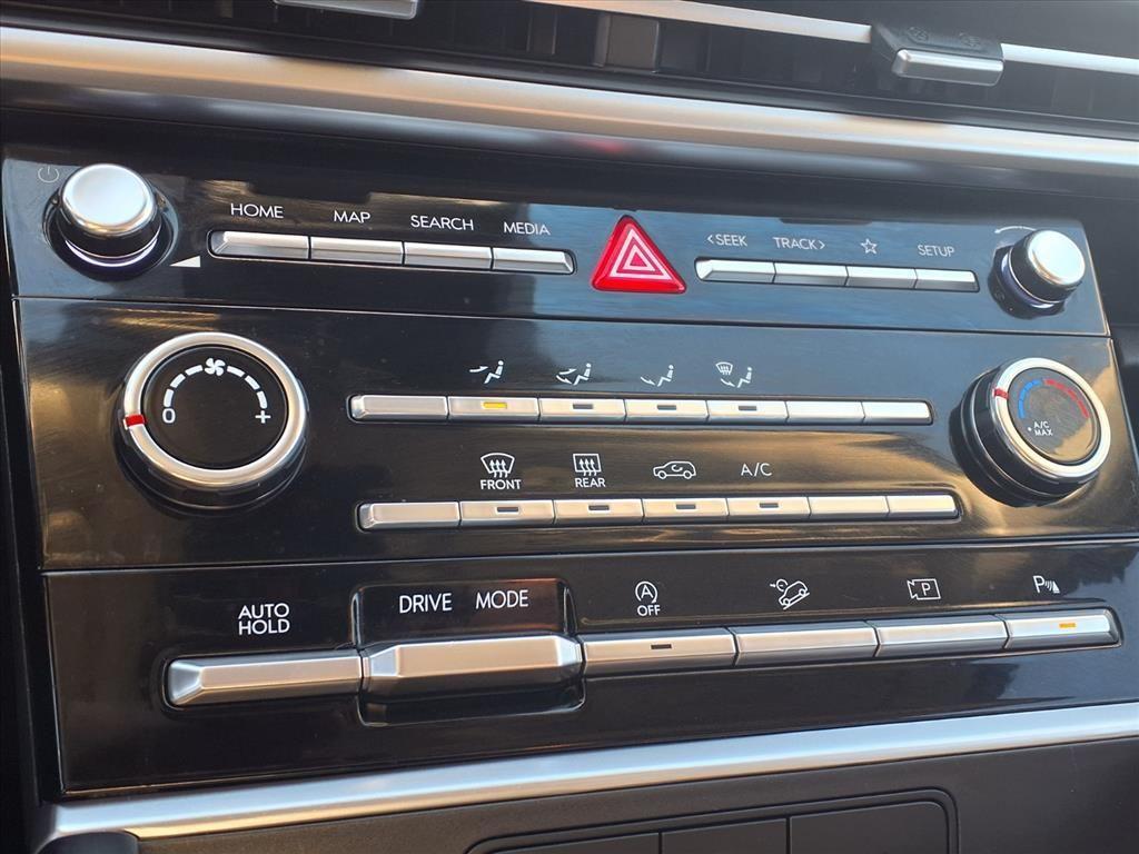 used 2024 Hyundai Santa Fe car, priced at $22,991