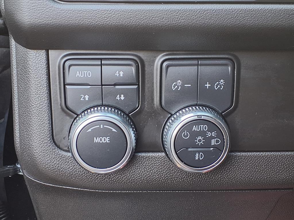 used 2023 GMC Yukon car, priced at $43,594