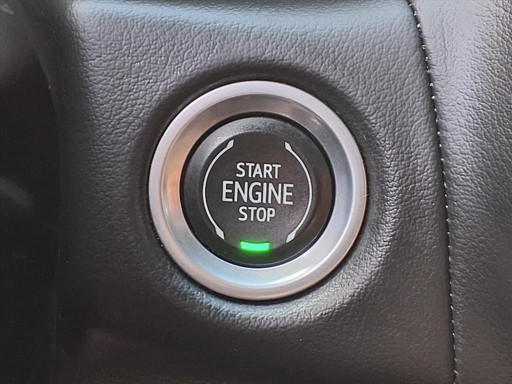 used 2023 GMC Yukon car, priced at $43,594