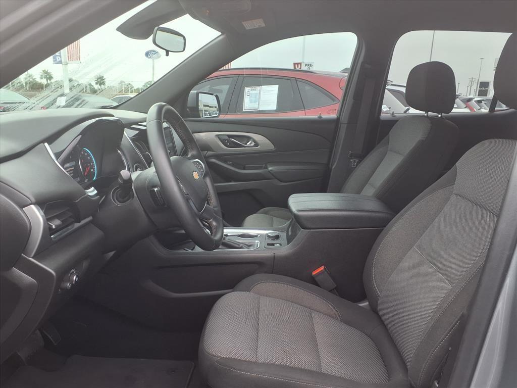 used 2023 Chevrolet Traverse car, priced at $22,991