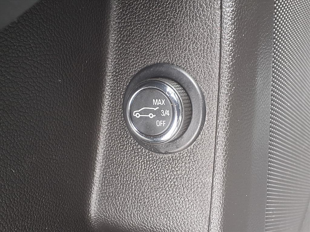 used 2023 Chevrolet Traverse car, priced at $22,991