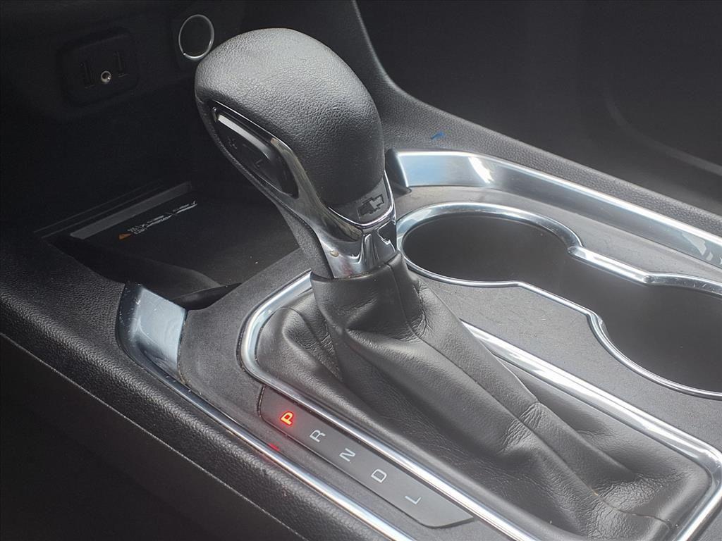 used 2023 Chevrolet Traverse car, priced at $22,991