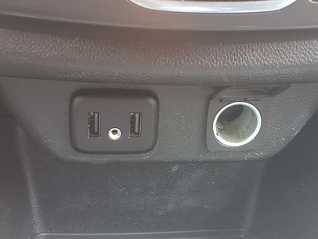 used 2023 Chevrolet Traverse car, priced at $22,991