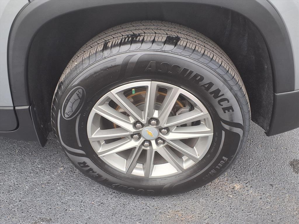 used 2023 Chevrolet Traverse car, priced at $22,991