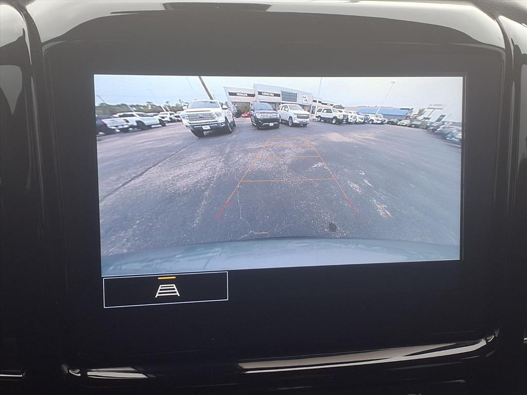 used 2023 Chevrolet Traverse car, priced at $22,991