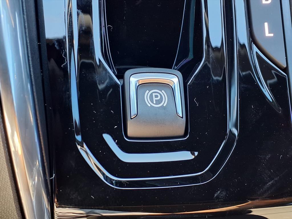 new 2026 GMC Canyon car, priced at $40,979