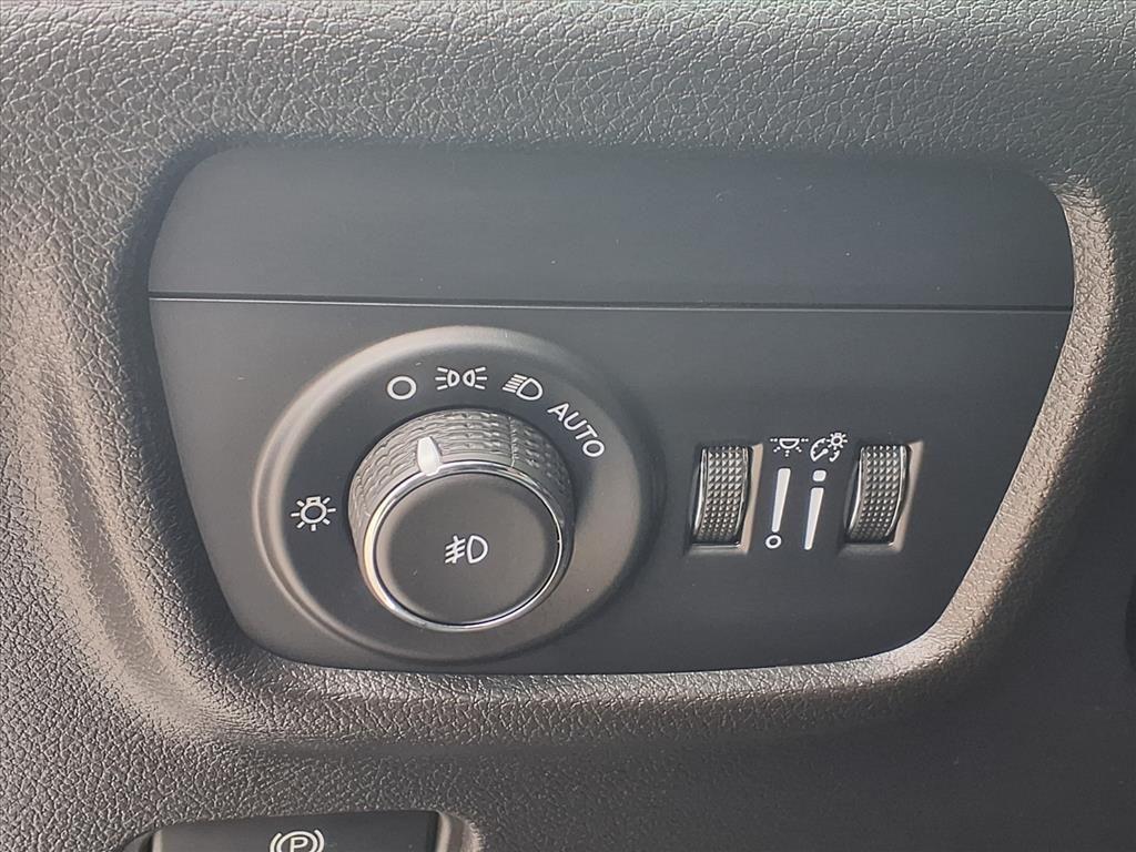 used 2023 Jeep Grand Cherokee car, priced at $30,991