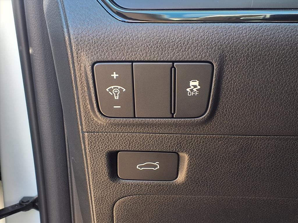 new 2026 Kia K5 car, priced at $27,892