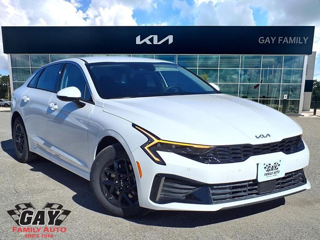 new 2026 Kia K5 car, priced at $27,892