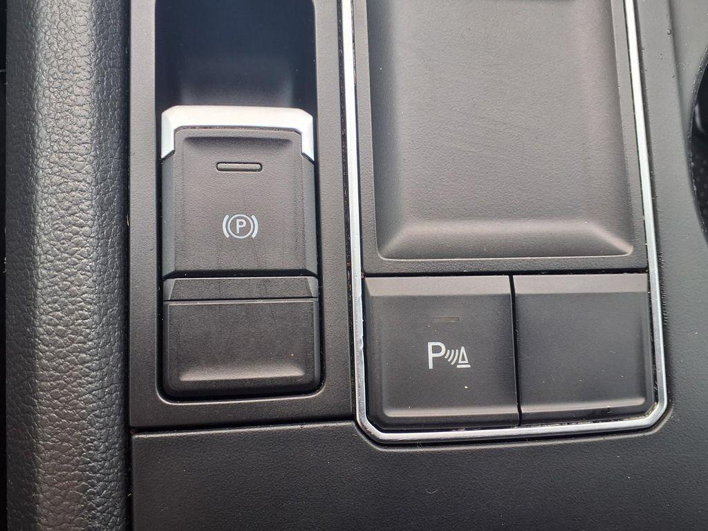 used 2021 Volkswagen Atlas car, priced at $16,216
