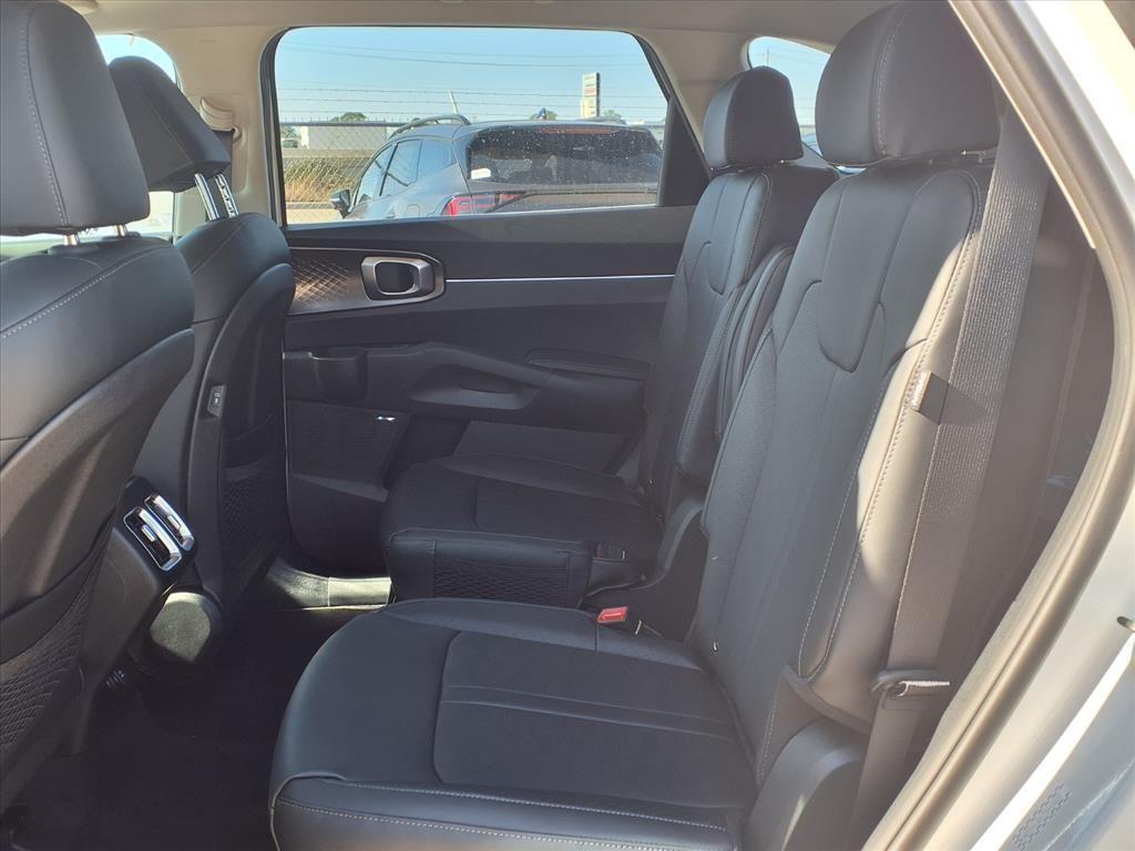 new 2026 Kia Sorento Hybrid car, priced at $42,698