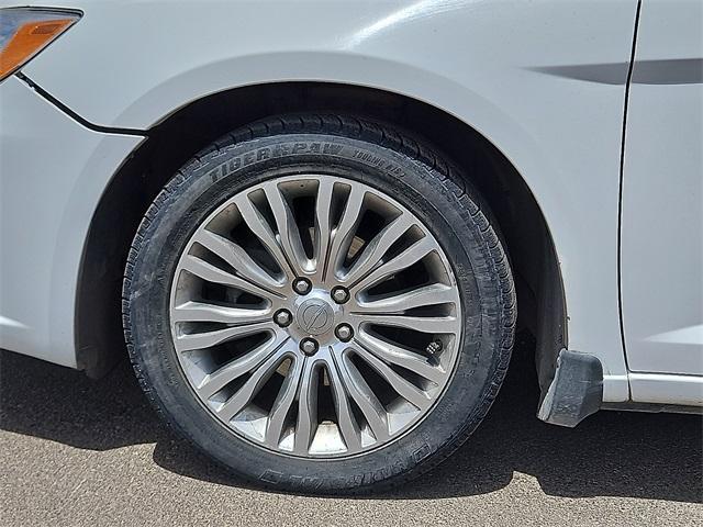 used 2013 Chrysler 200 car, priced at $9,995