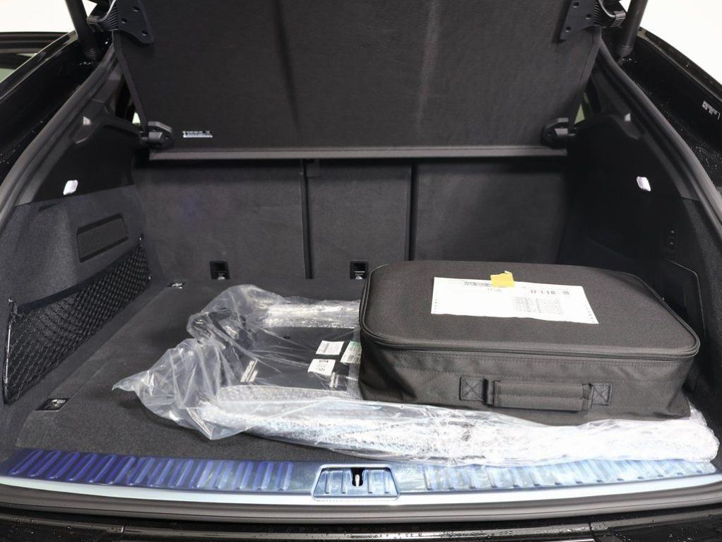 new 2025 Porsche Cayenne car, priced at $182,475