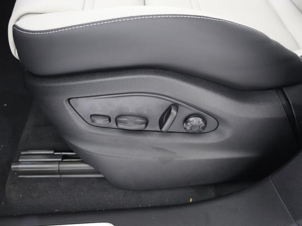 new 2026 Porsche Cayenne car, priced at $135,070