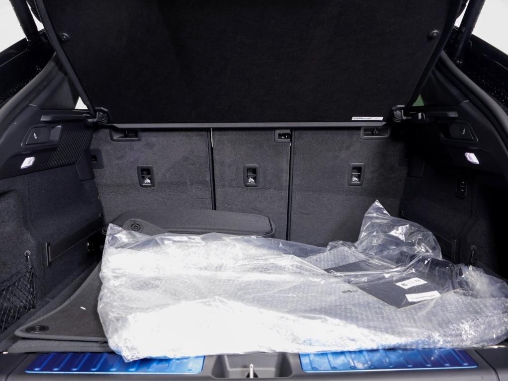 new 2025 Porsche Macan car, priced at $90,915