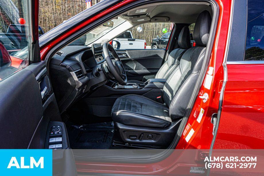 used 2025 Mitsubishi Outlander car, priced at $22,420