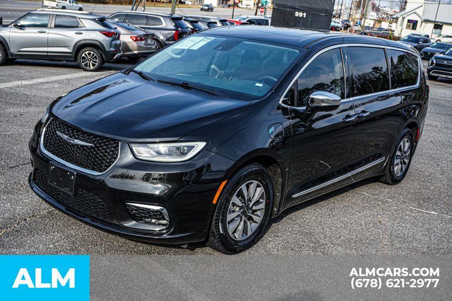 used 2023 Chrysler Pacifica Hybrid car, priced at $24,420