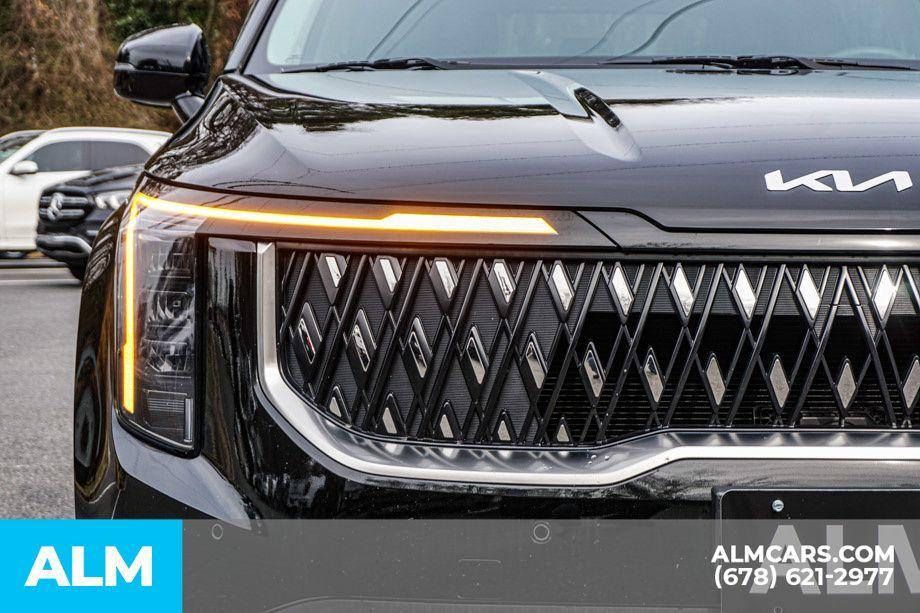 used 2025 Kia Carnival Hybrid car, priced at $36,960