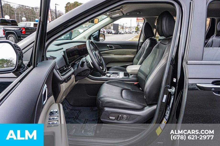 used 2025 Kia Carnival Hybrid car, priced at $36,960