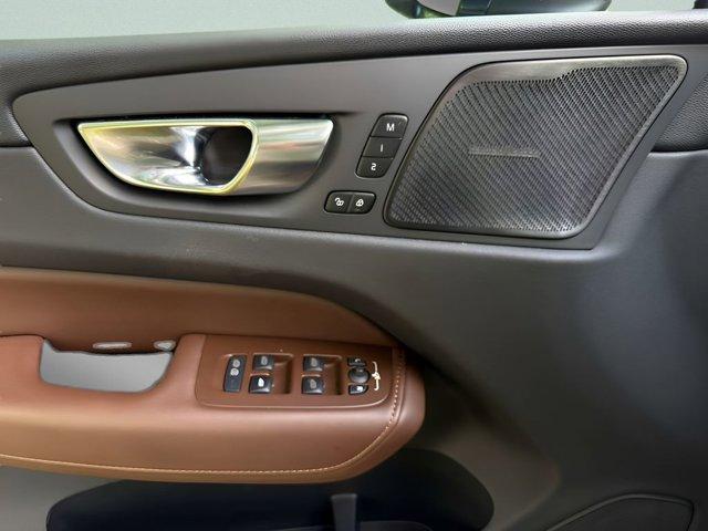 used 2021 Volvo XC60 car, priced at $27,384