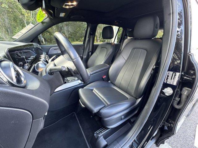 used 2022 Mercedes-Benz GLB 250 car, priced at $28,000