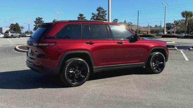 used 2024 Jeep Grand Cherokee car, priced at $32,000