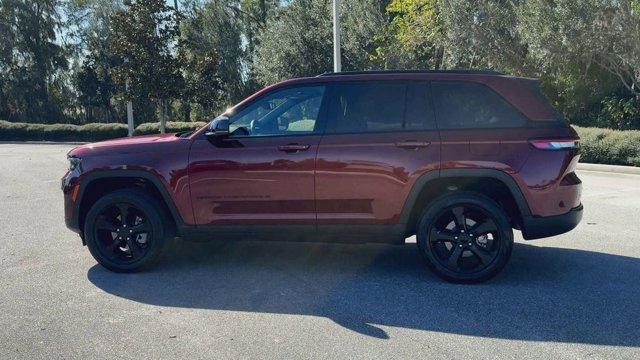 used 2024 Jeep Grand Cherokee car, priced at $32,000