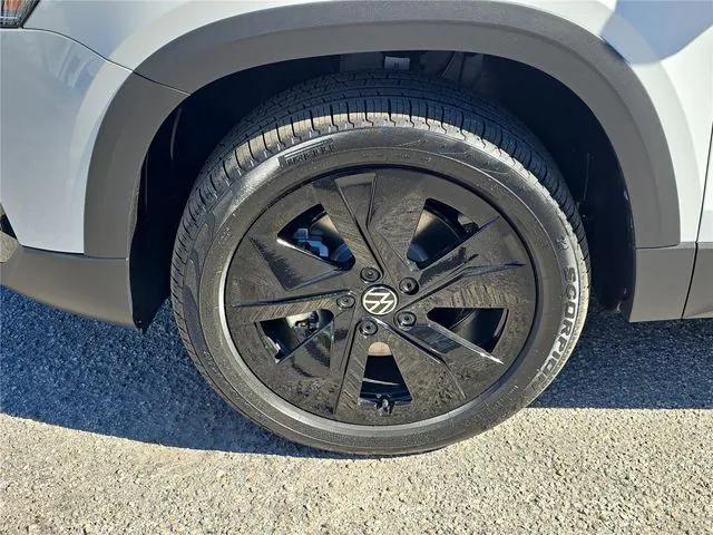 new 2026 Volkswagen Taos car, priced at $31,721