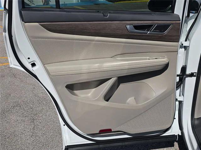 new 2026 Volkswagen Atlas car, priced at $54,581