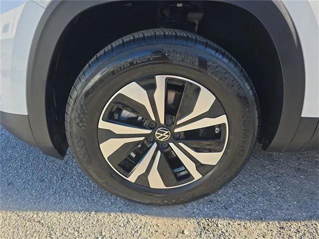 used 2025 Volkswagen Atlas Cross Sport car, priced at $32,895