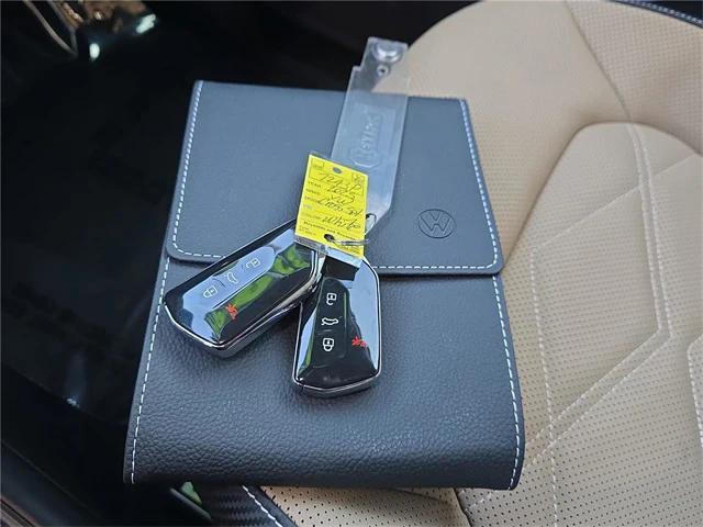 used 2025 Volkswagen Atlas Cross Sport car, priced at $32,895