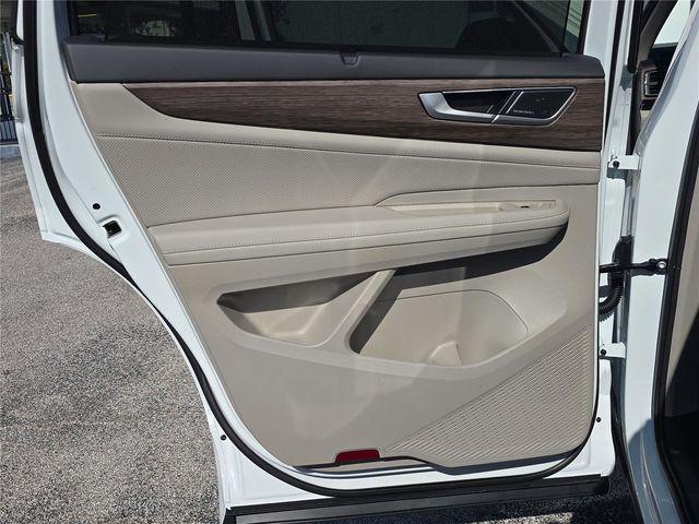 new 2026 Volkswagen Atlas car, priced at $51,483
