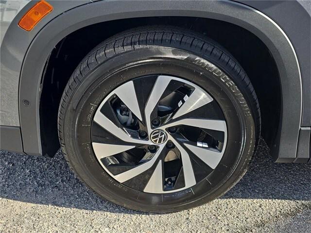 new 2026 Volkswagen Tiguan car, priced at $30,537