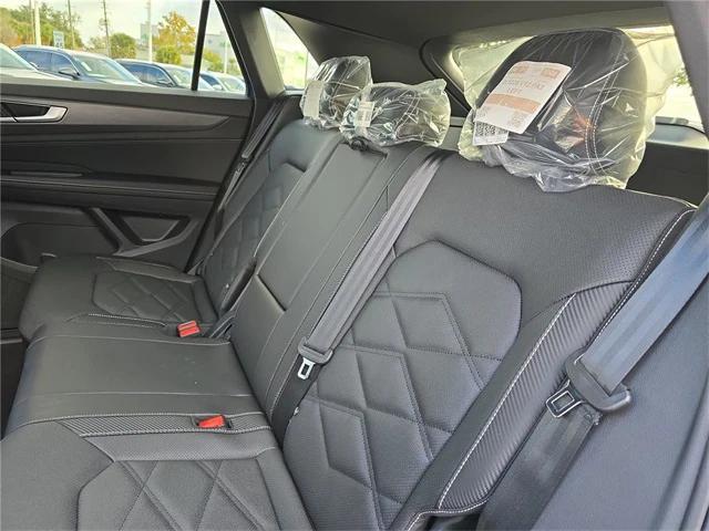 new 2026 Volkswagen Atlas Cross Sport car, priced at $36,255