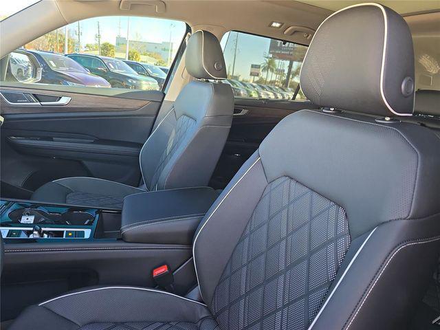 new 2026 Volkswagen Atlas car, priced at $53,546